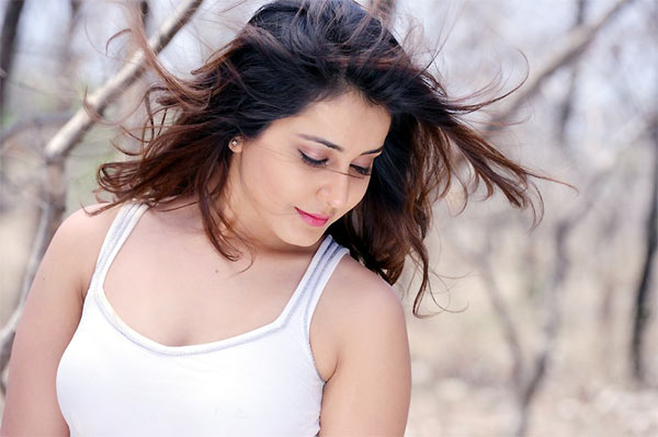 rashi khanna,sai dharam tej,rashi khanna college life,rashi khanna actress  అప్పుడు నా వెంట ఎవ్వరూ పడలేదంటోంది! 